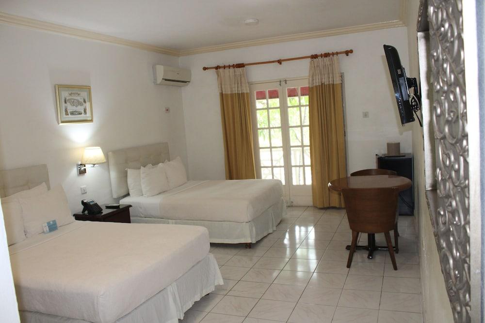 Altamont Court Hotel Kingston Exterior photo
