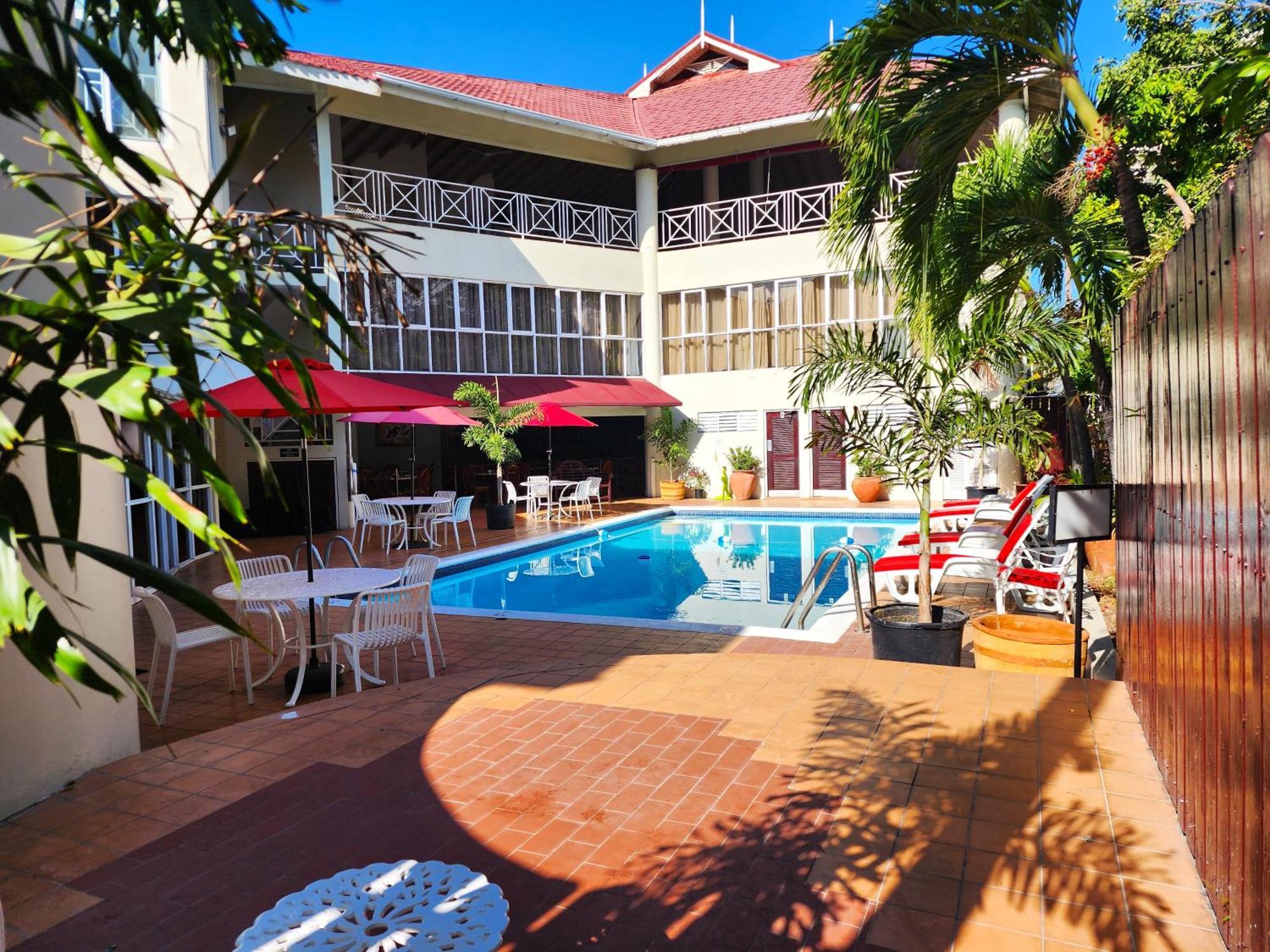Altamont Court Hotel Kingston Exterior photo