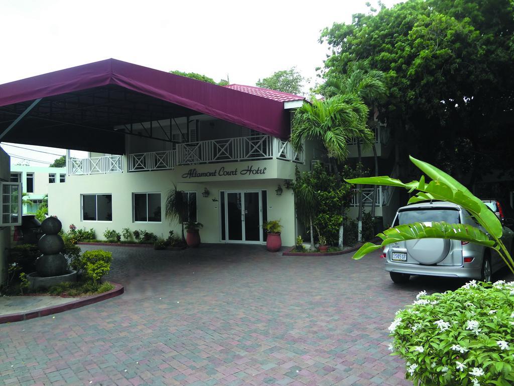 Altamont Court Hotel Kingston Exterior photo