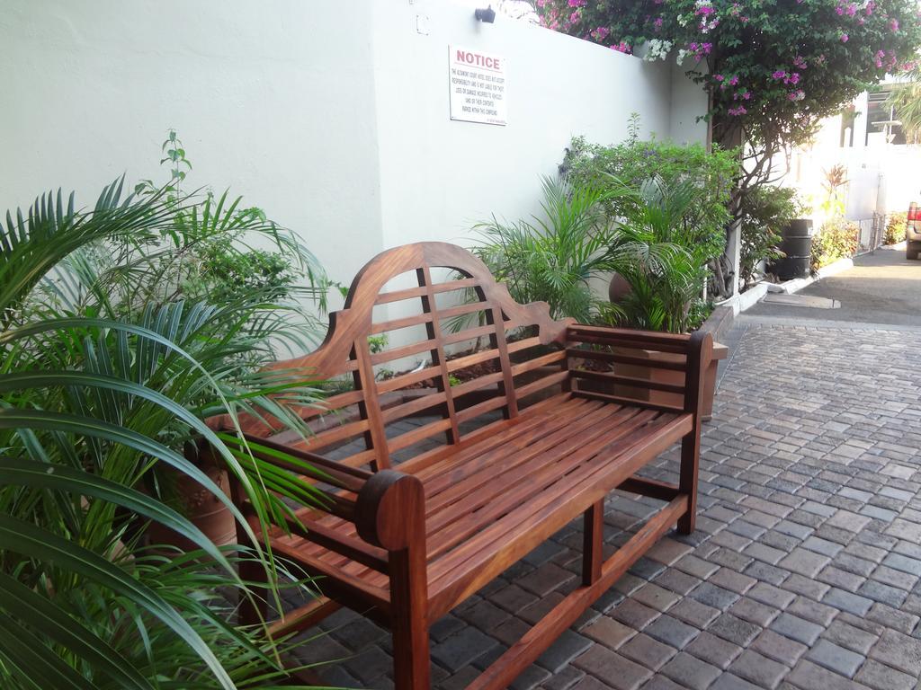 Altamont Court Hotel Kingston Exterior photo
